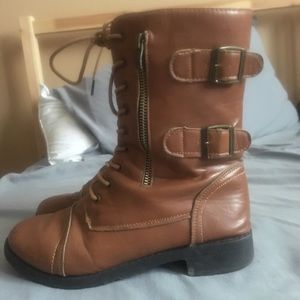 👡 Brown Combat boots